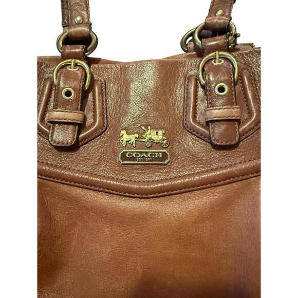 Authentic Coach Leather Handbag - Chic Brown Tote - Picture 2 of 9
